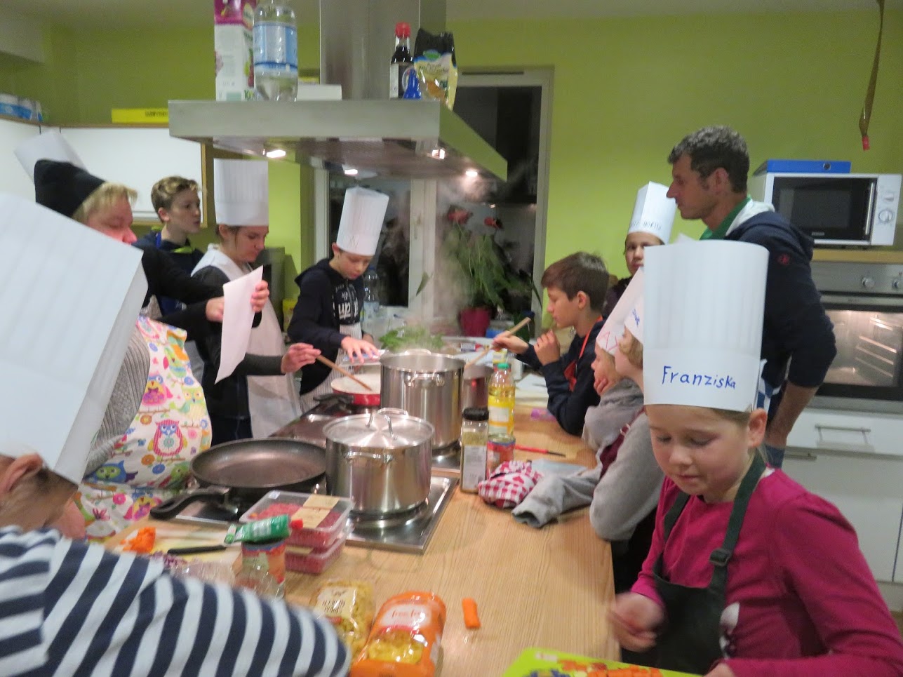 Ernährungsseminar für Kids sorgte für großen Spaß in der Küche